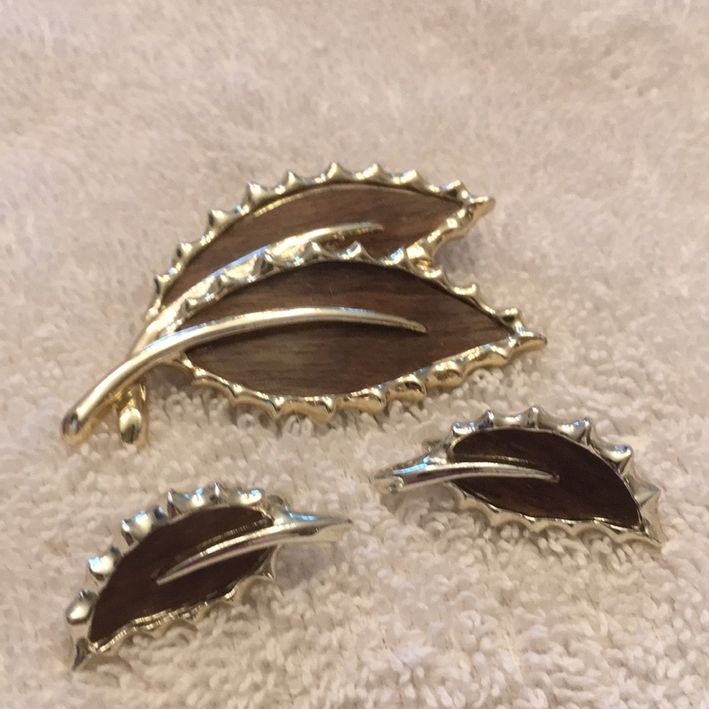 Sarah Coventry Vintage Brooch Earrings Set Grannycore Brown Leaf